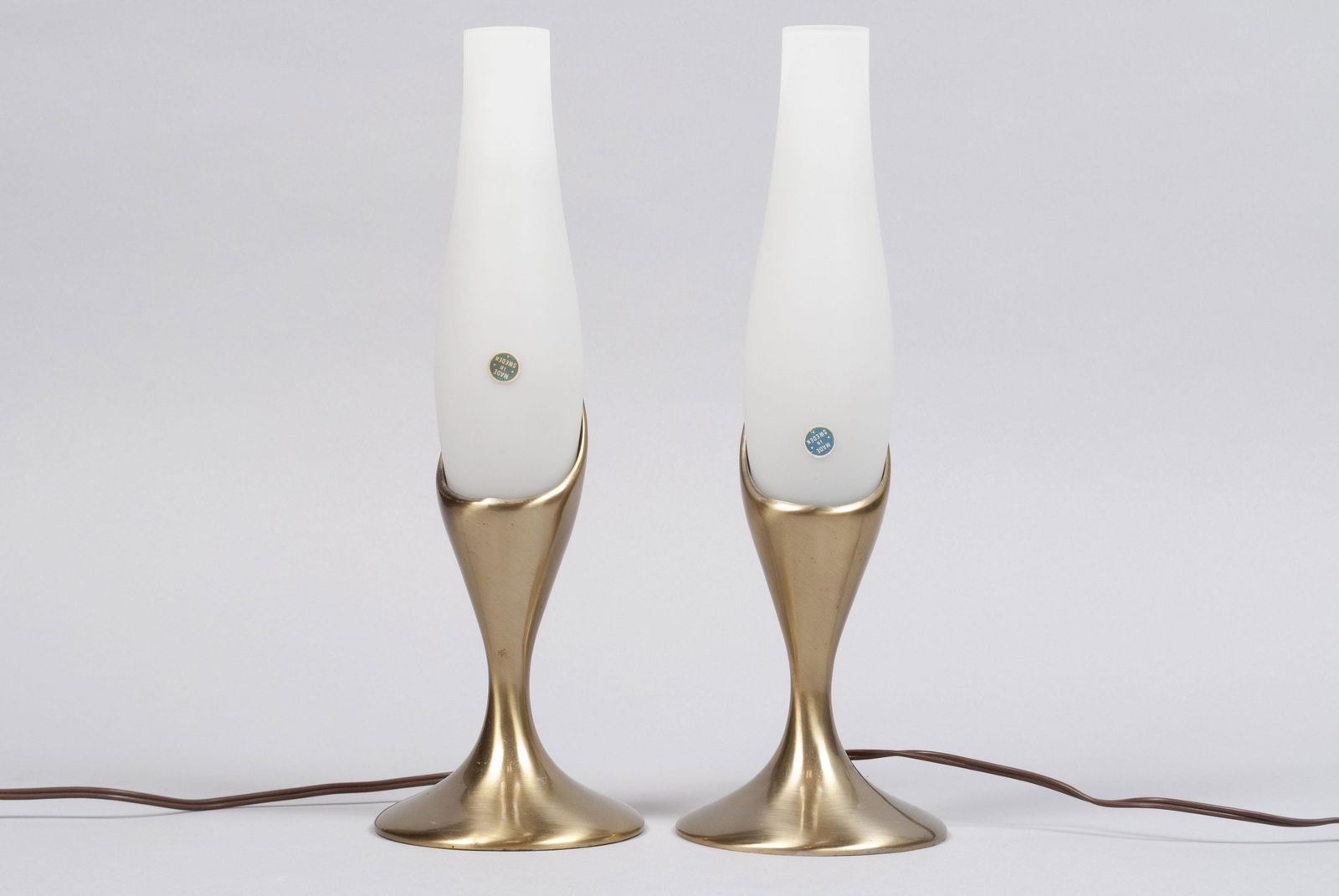 PAIR OF TULIP LAMPS BY LAUREL (1 of 6)