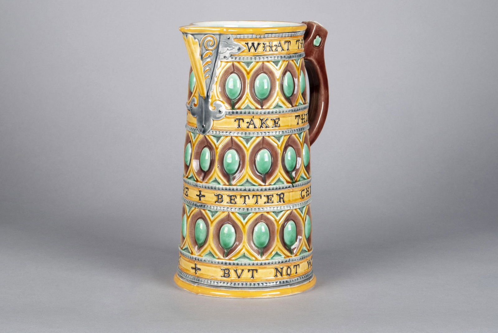 MAJOLICA "CATERER JUG" BY WEDGWOOD (1 of 5)