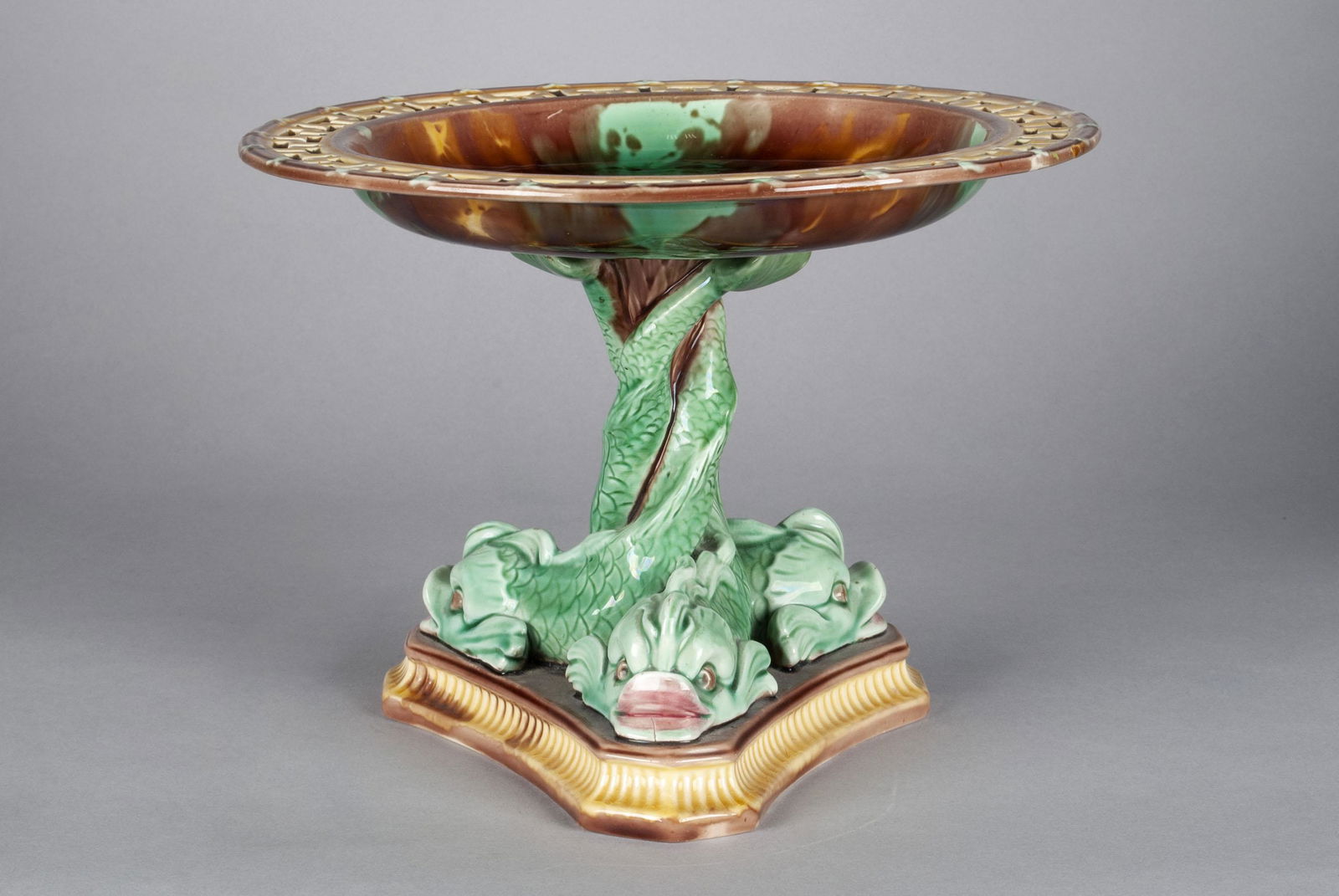 MAJOLICA COMPOTE BY WEDGWOOD (1 of 6)