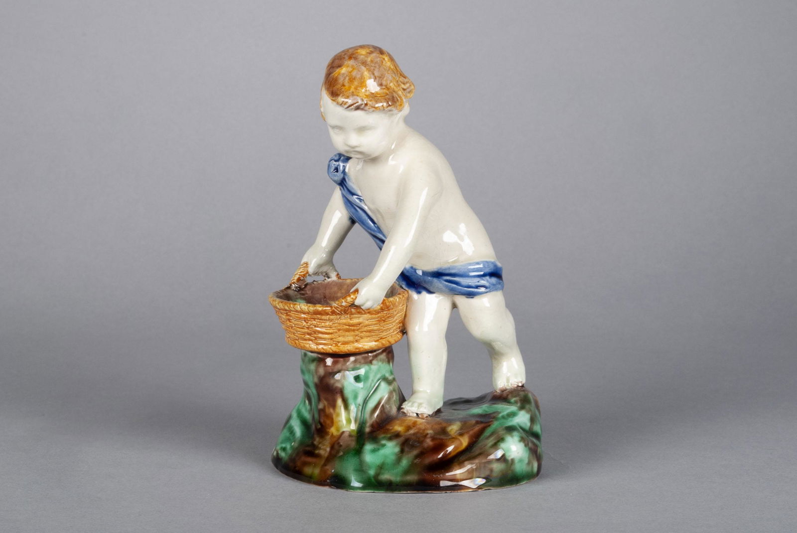 MAJOLICA FIGURAL SALT BY WEDGWOOD (1 of 5)