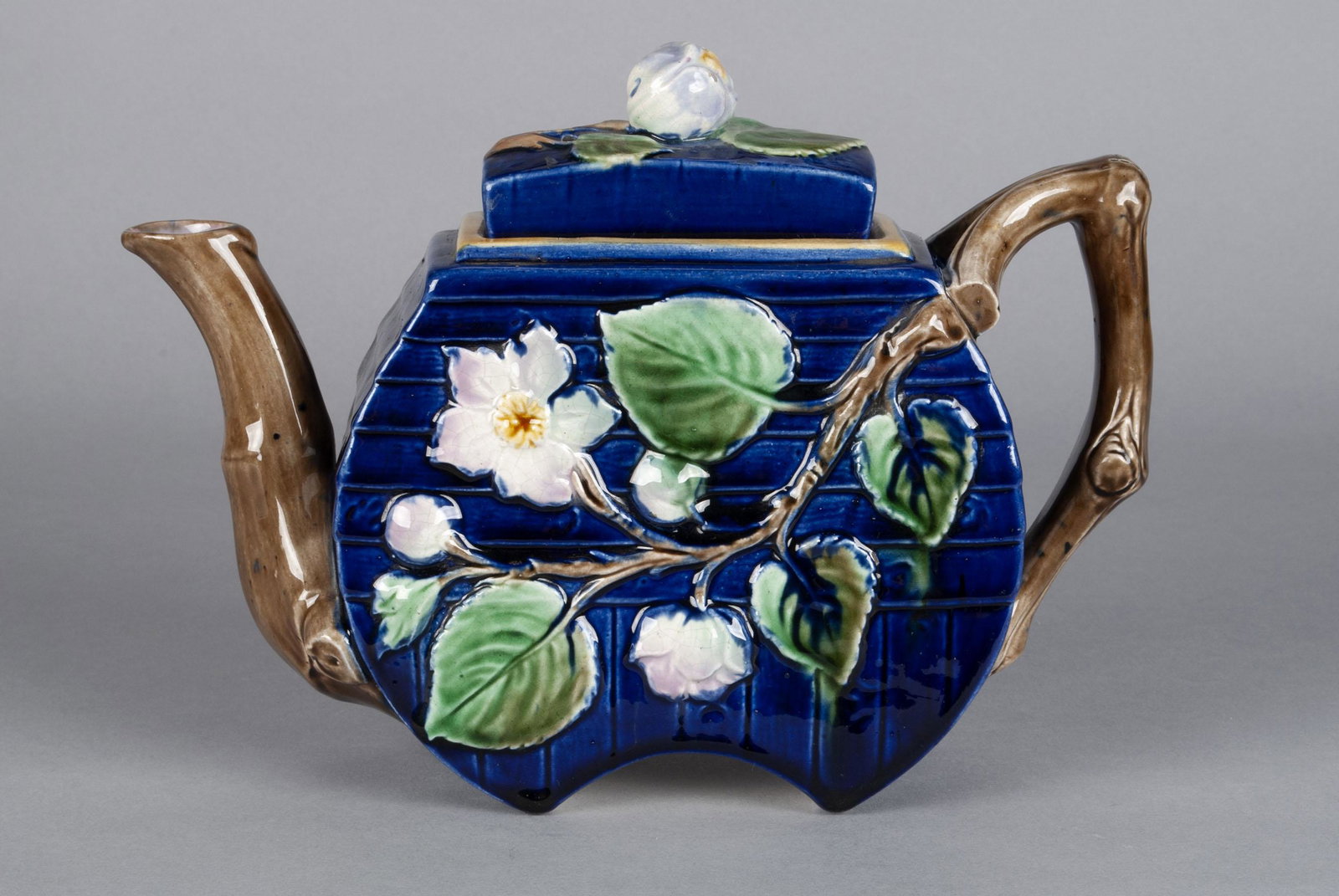 MAJOLICA FLAT-SIDED TEAPOT (1 of 5)