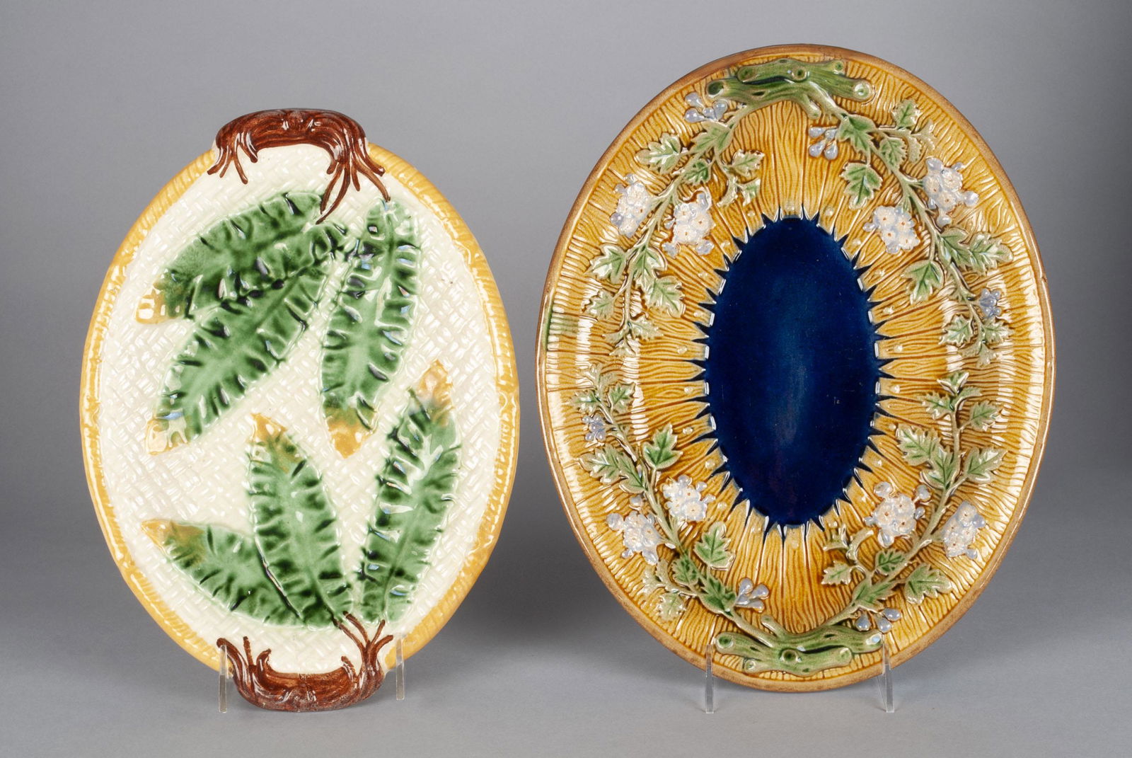 TWO MAJOLICA SERVING/BREAD TRAYS (1 of 6)