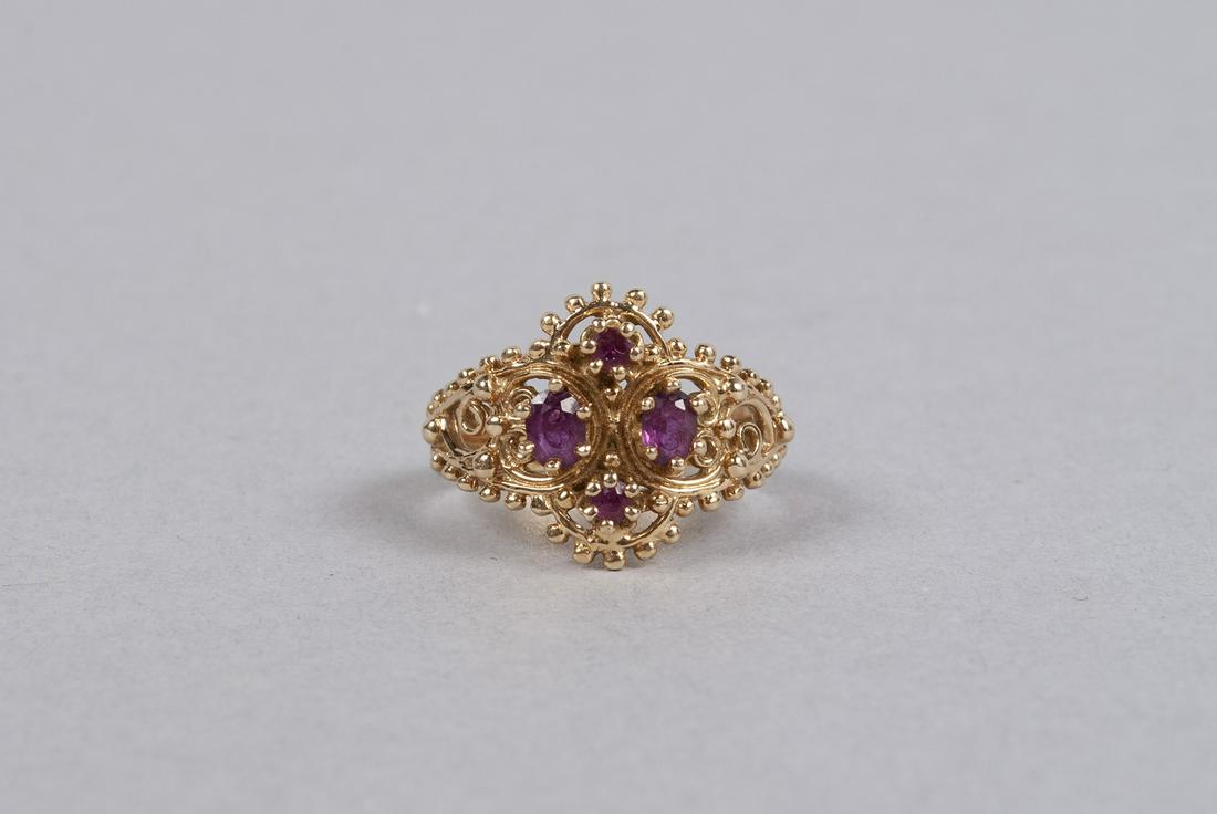 14K GARNET RING (1 of 4)