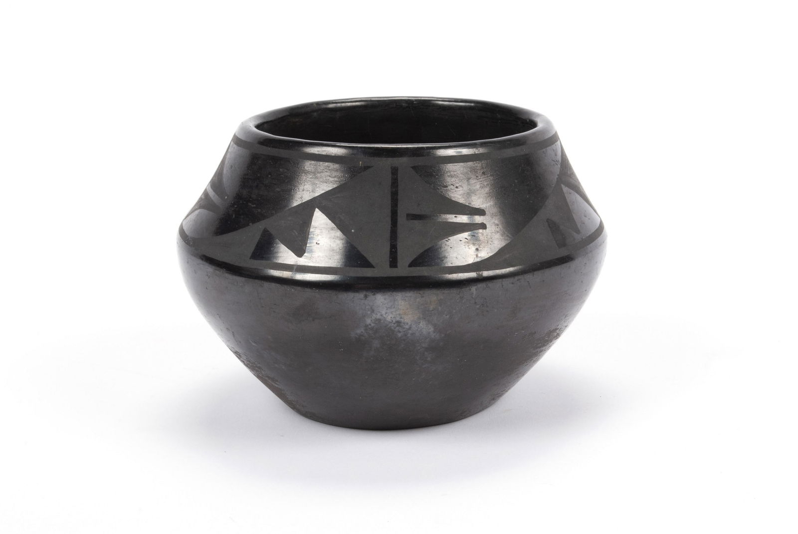 MARIA MARTINEZ AND JULIAN SAN ILDEFONSO PUEBLO (1 of 5)