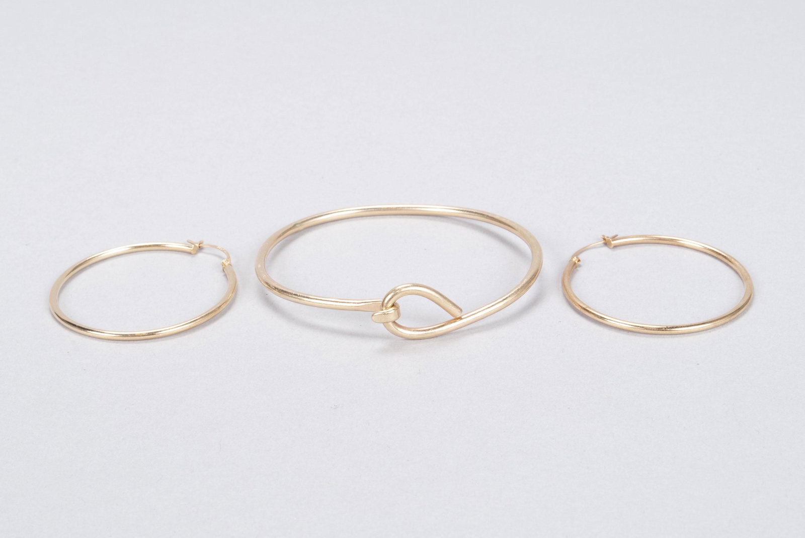 GOLD EARRINGS AND BRACELET (1 of 4)