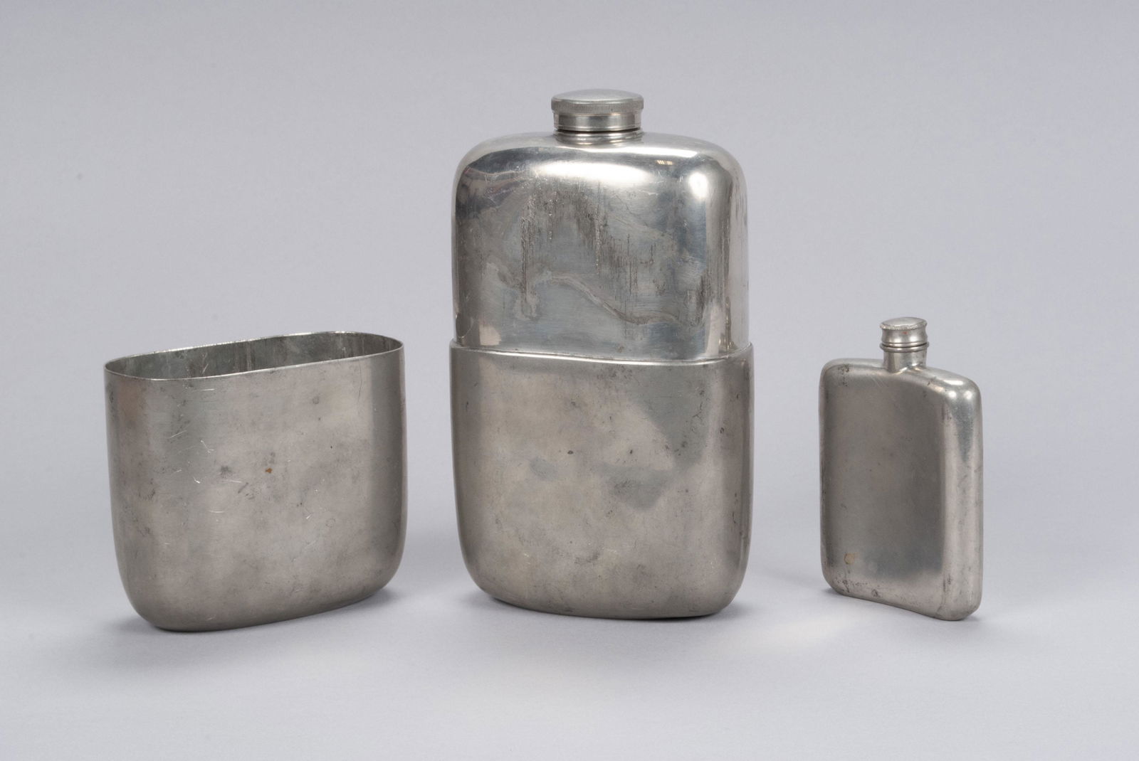 TWO VINTAGE ABERCROMBIE & FITCH ITEMS (1 of 4)