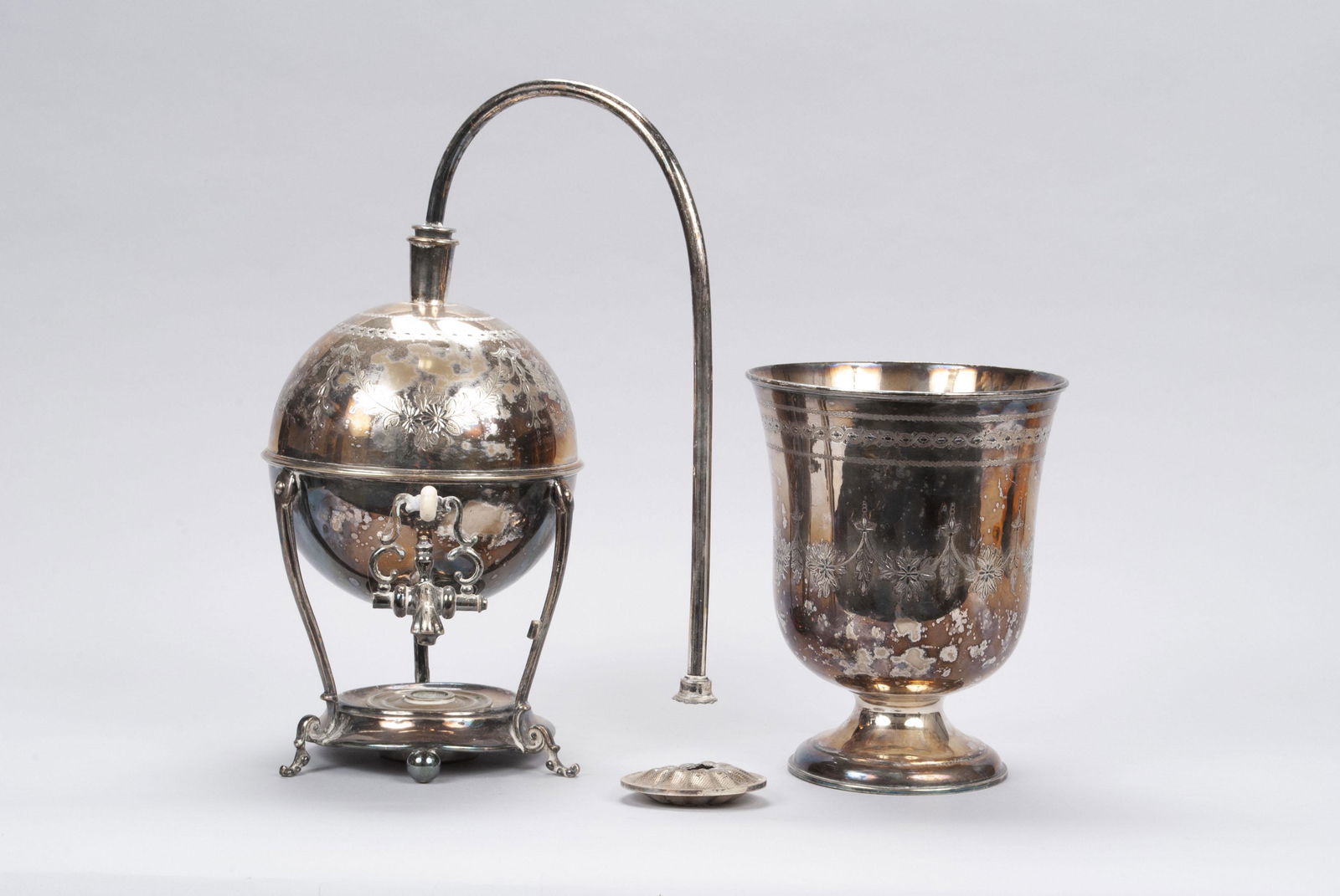 VICTORIAN SILVERPLATE HOT WATER DISPENSER (1 of 7)