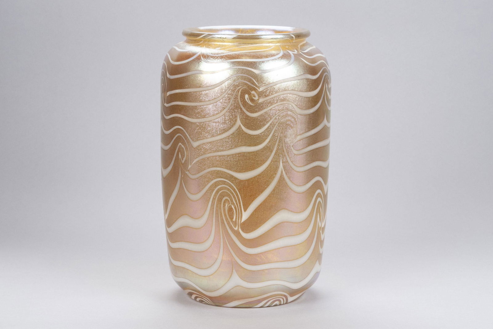 DURAND KING TUT ART GLASS VASE (1 of 5)