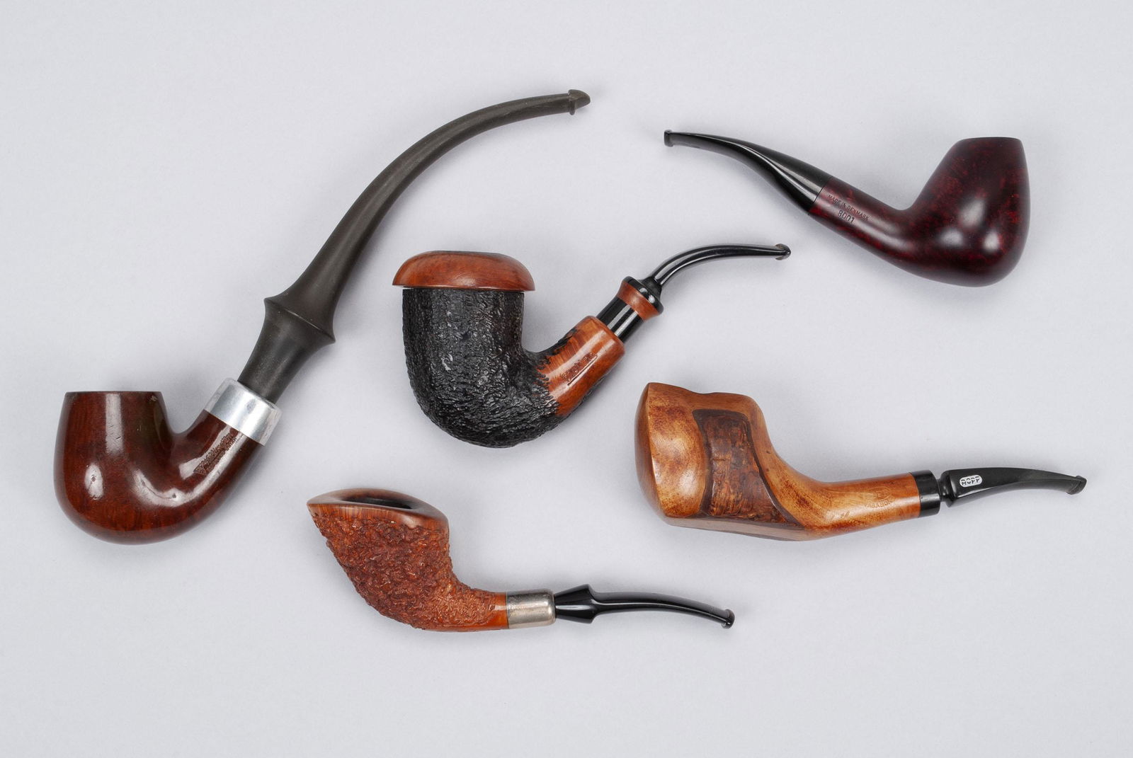 COLLECTION OF FIVE (5) ESTATE SMOKING PIPES (1 of 10)