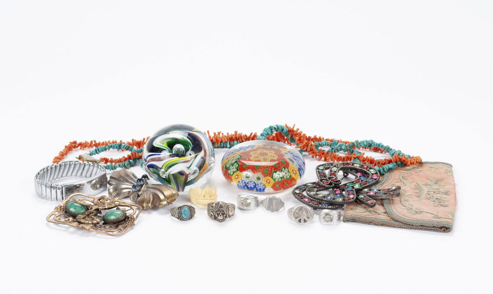 SELECTION OF COSTUME JEWELRY AND DRESSER ITEMS (1 of 7)