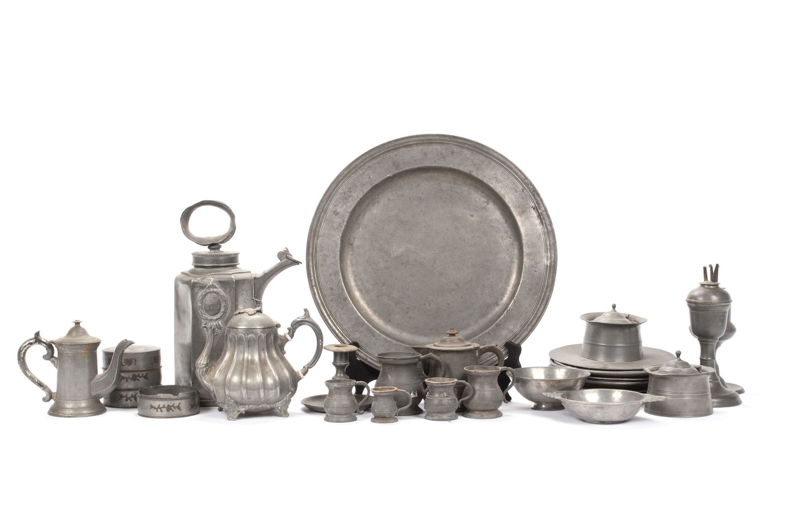 COLLECTION OF PEWTER ARTICLES (1 of 5)