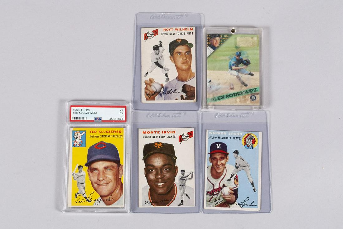 FIVE COLLECTOR BASEBALL CARDS (1 of 4)