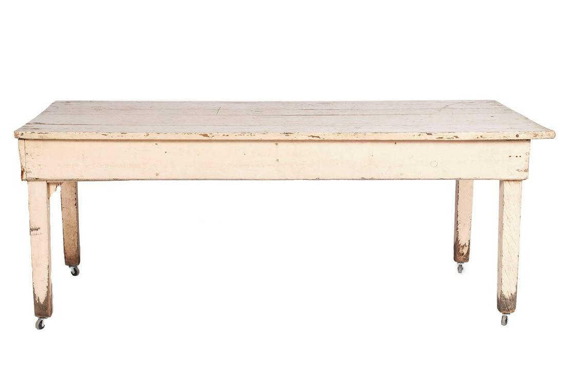 AMERICAN PAINTED HARVEST TABLE (1 of 4)