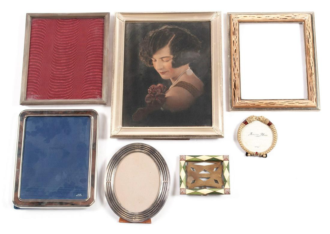 COLLECTION OF DECORATIVE PICTURE FRAMES (1 of 4)