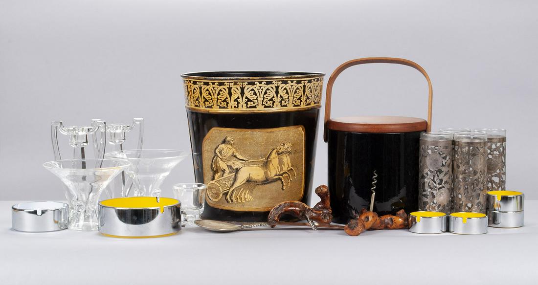 ASSORTED BAR ACCOUTREMENTS (1 of 8)