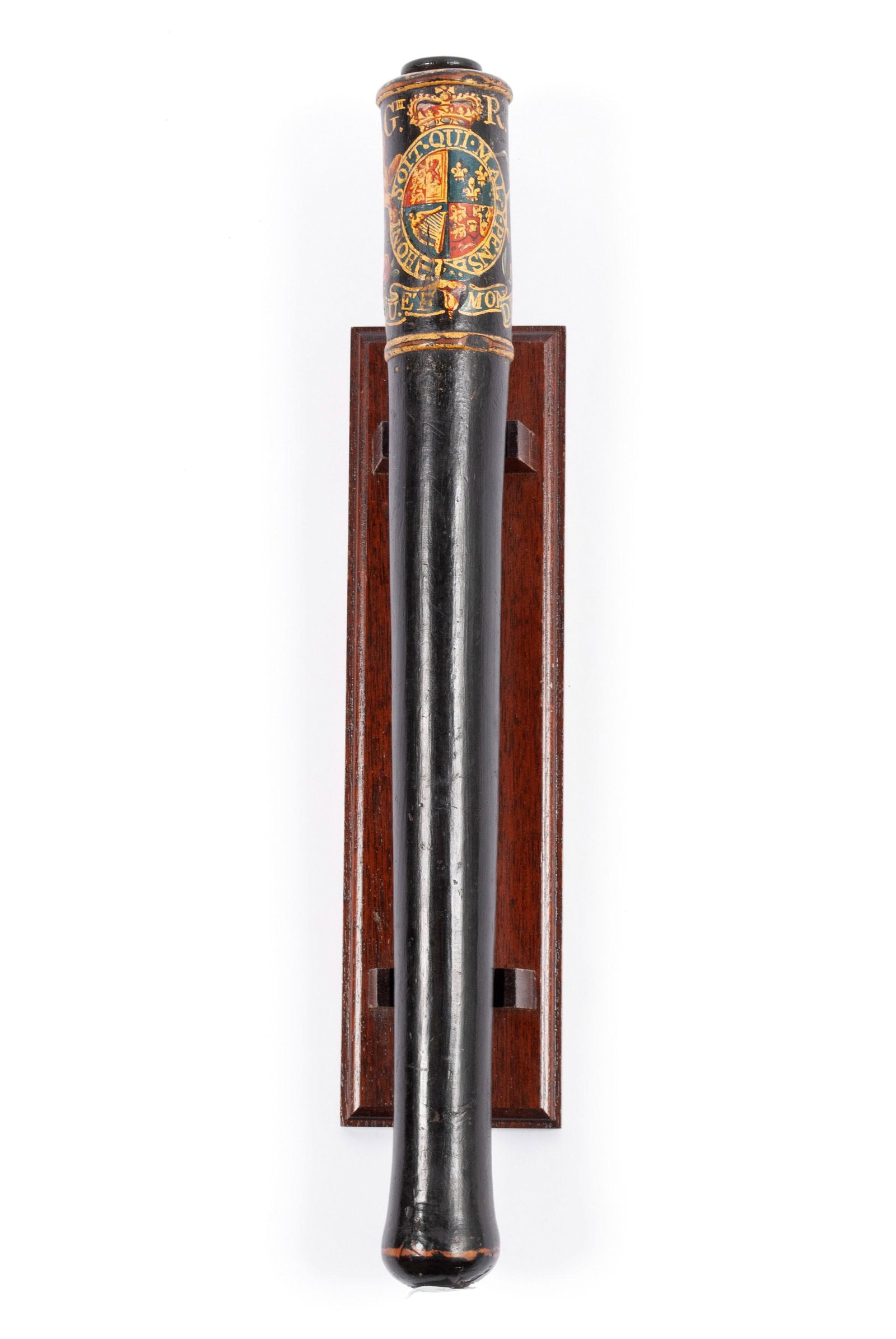 BRITISH BOBBY BILLY CLUB WITH GEORGE III ROYAL CREST: BRITISH BOBBY BILLY CLUB WITH GEORGE III ROYAL CREST Heavy lead tip with the royal crest flanked by unicorn and lion. 14 3/4 in. (37.47 cm.)