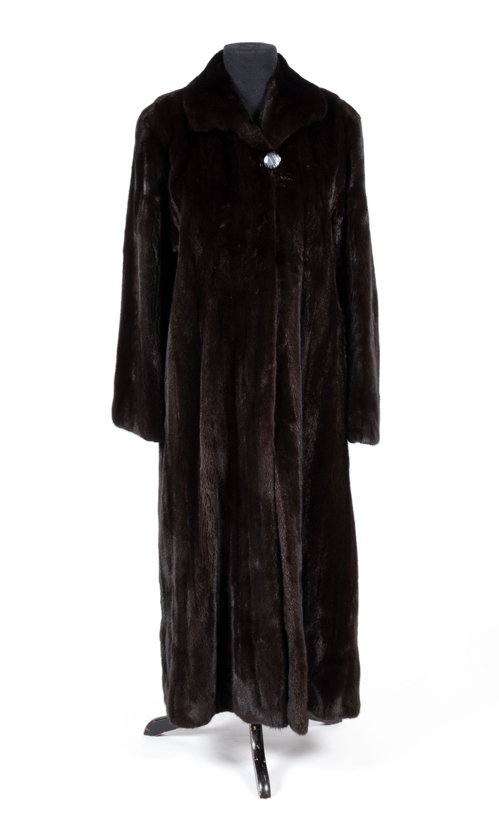 FULL LENGTH RANCH MINK COAT (1 of 5)