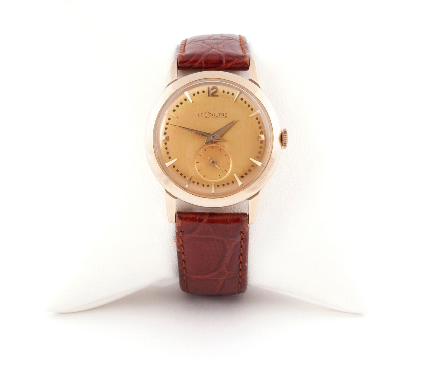 MAN'S LECOULTRE WRISTWATCH (1 of 5)