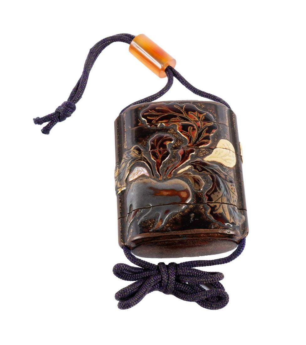 INSET AND LACQUERED INRO (1 of 5)