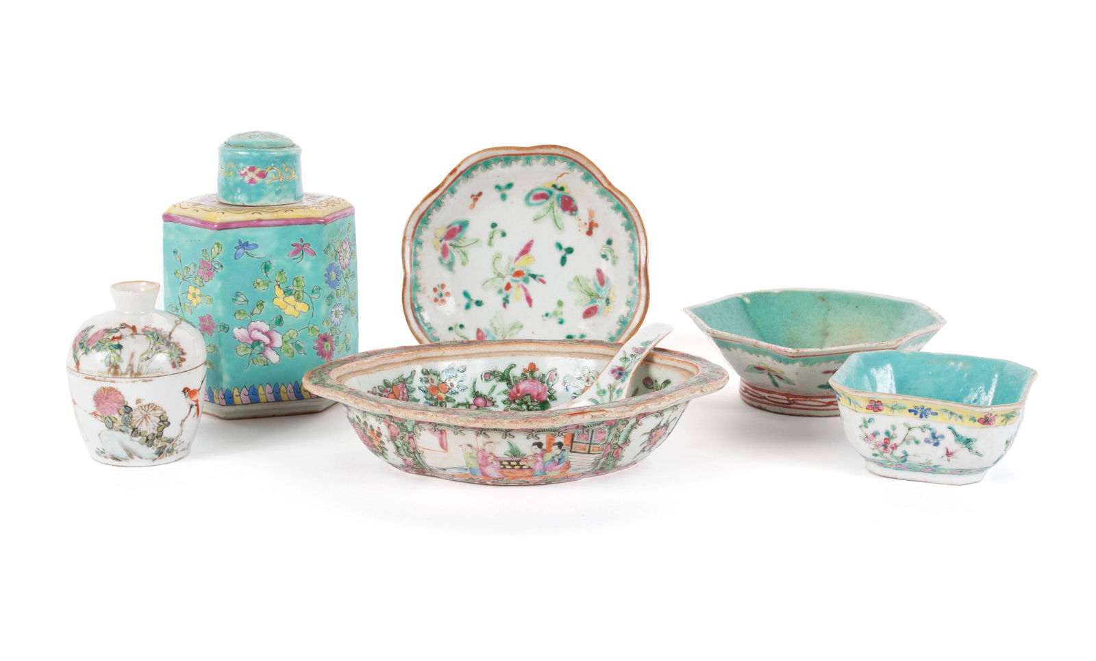 COLLECTION OF CHINESE FAMILLE ROSE DISHES AND TABLE ARTICLES (1 of 10)
