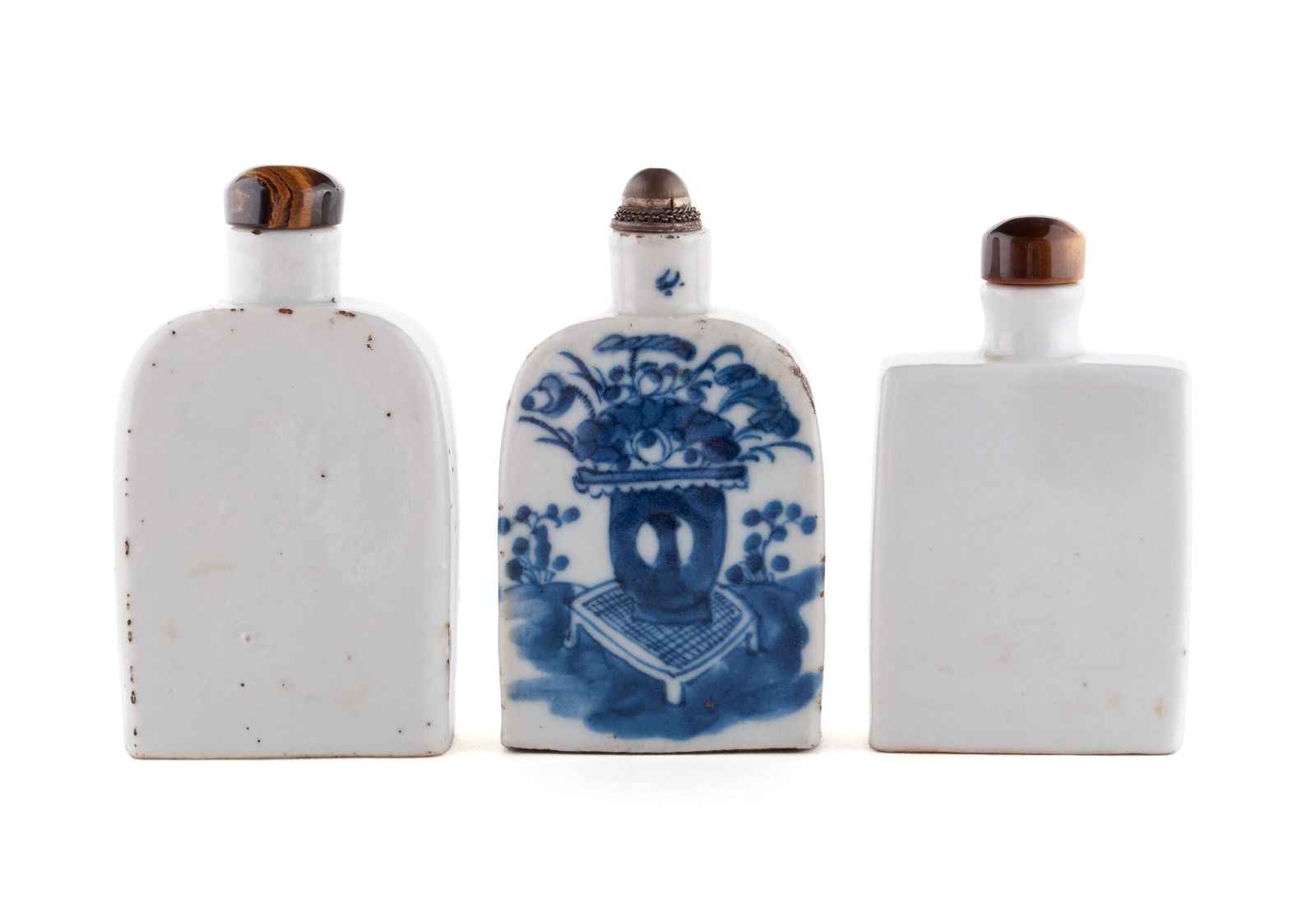 THREE BLUE AND WHITE PORCELAIN SNUFF BOTTLES (1 of 6)