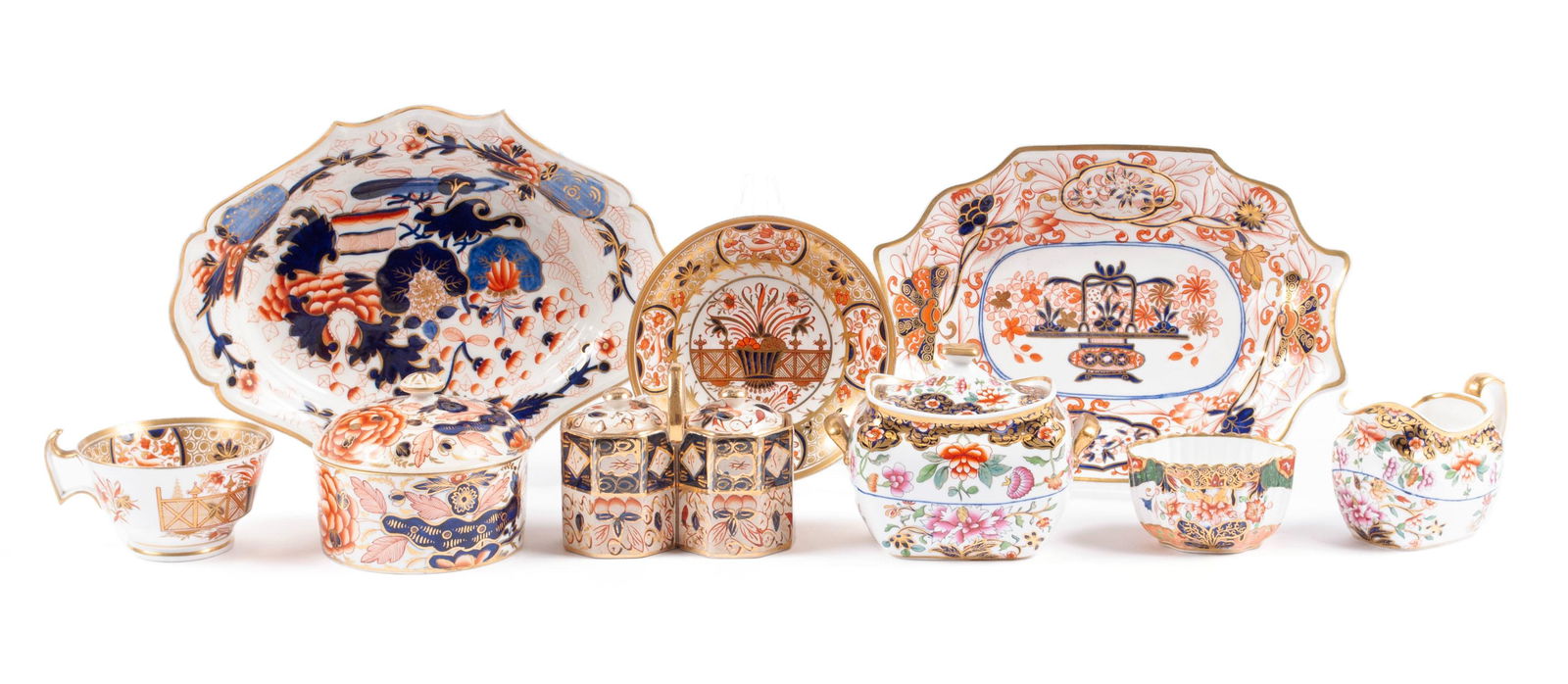 EIGHT PIECES OF ENGLISH PORCELAIN (1 of 19)