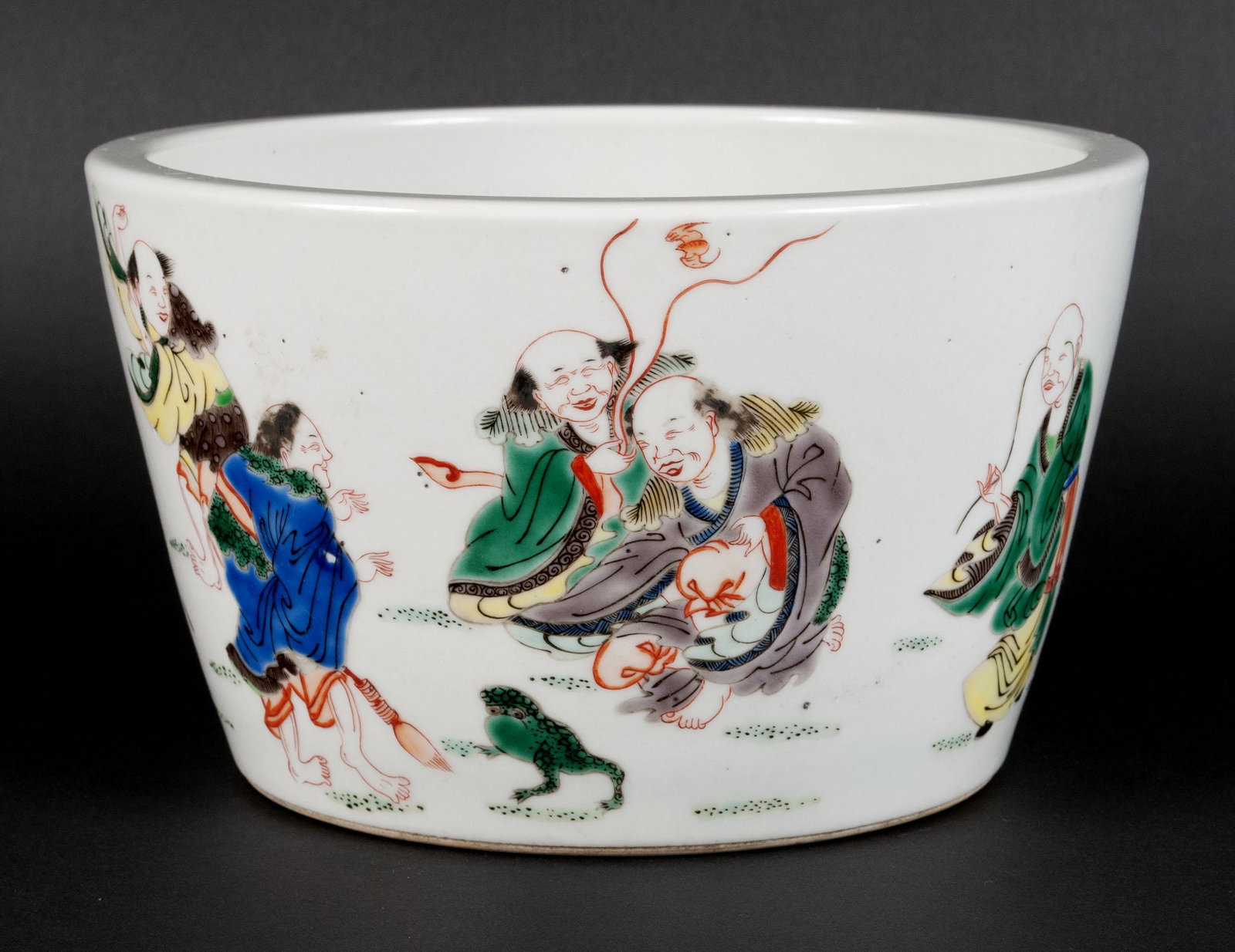 FAMILLE ROSE PORCELAIN PLANTER (1 of 8)