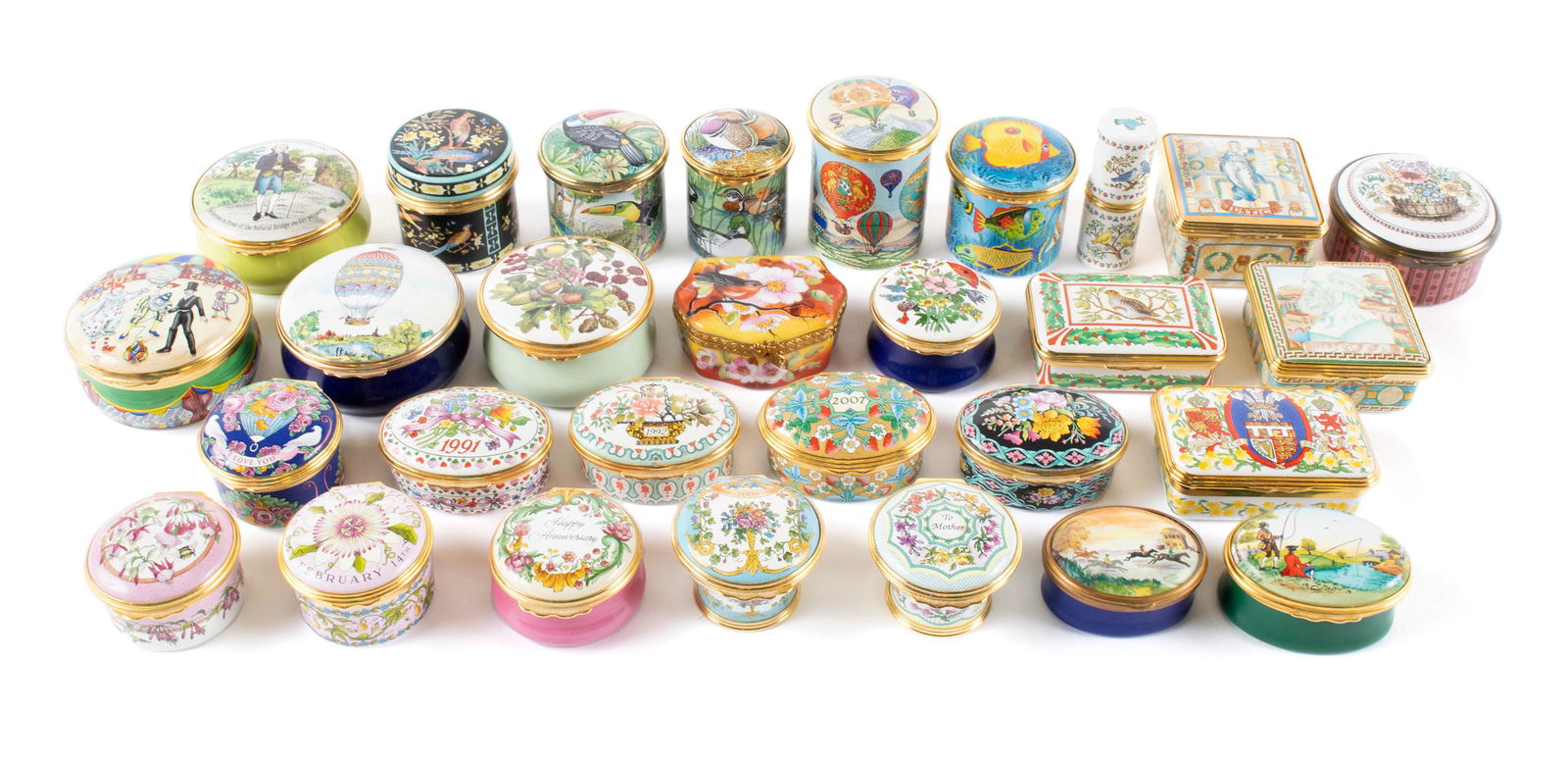 COLLECTION OF PILL BOXES INCLUDING HALCYON DAYS: COLLECTION OF PILL BOXES INCLUDING HALCYON DAYSTwenty-nine (29) total boxes, including Halcyon Days, Staffordshire, and more.