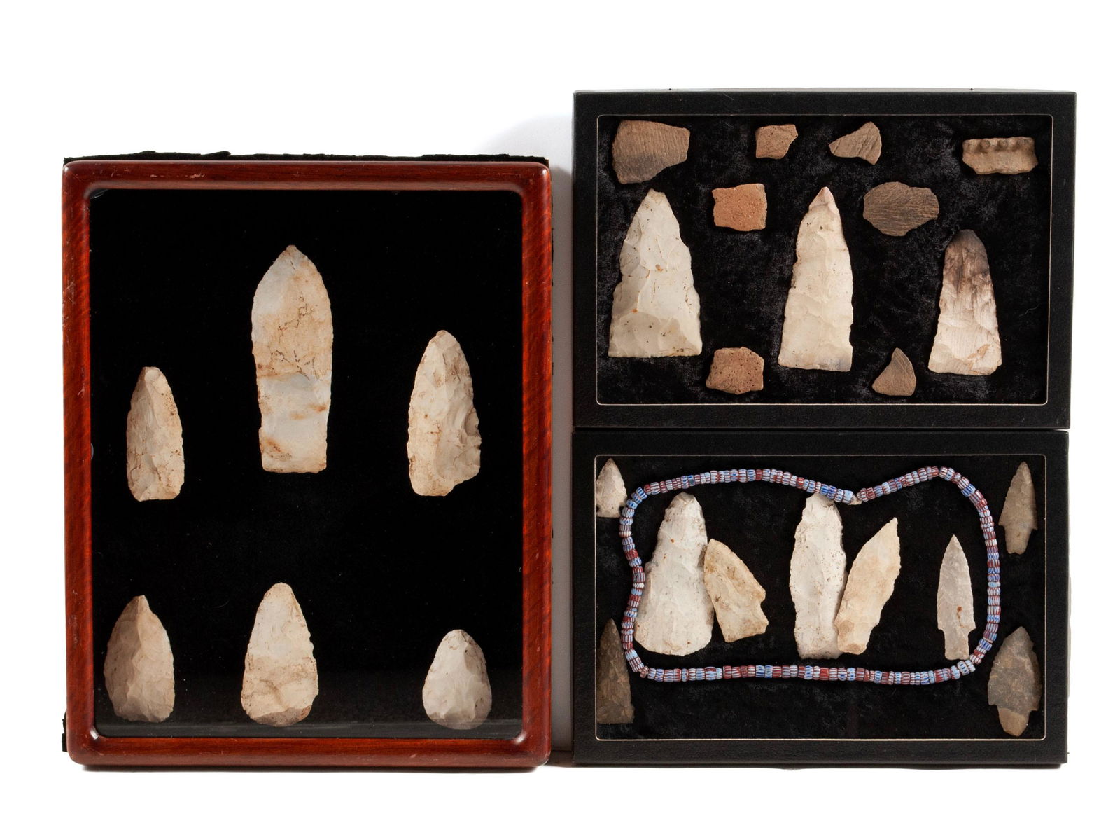 TRIO OF FRAMED ARROWHEADS (1 of 5)