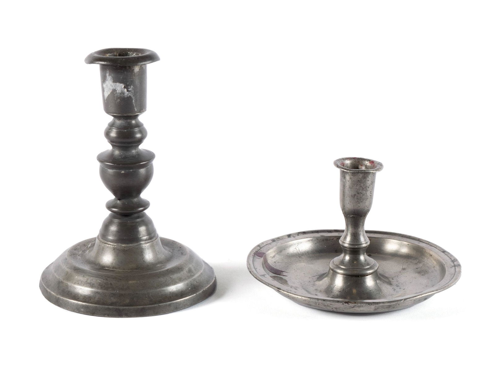 TWO AMERICAN PEWTER CANDLESTICKS (1 of 7)