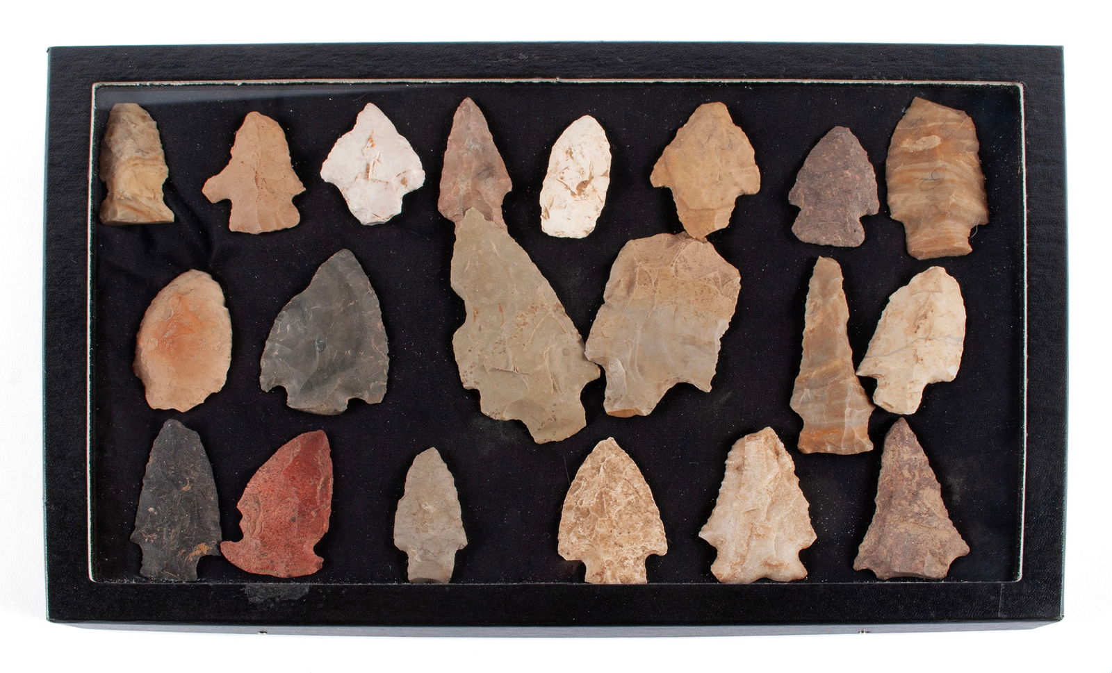 NATIVE AMERICAN POINTS AND ARROWHEADS (1 of 5)