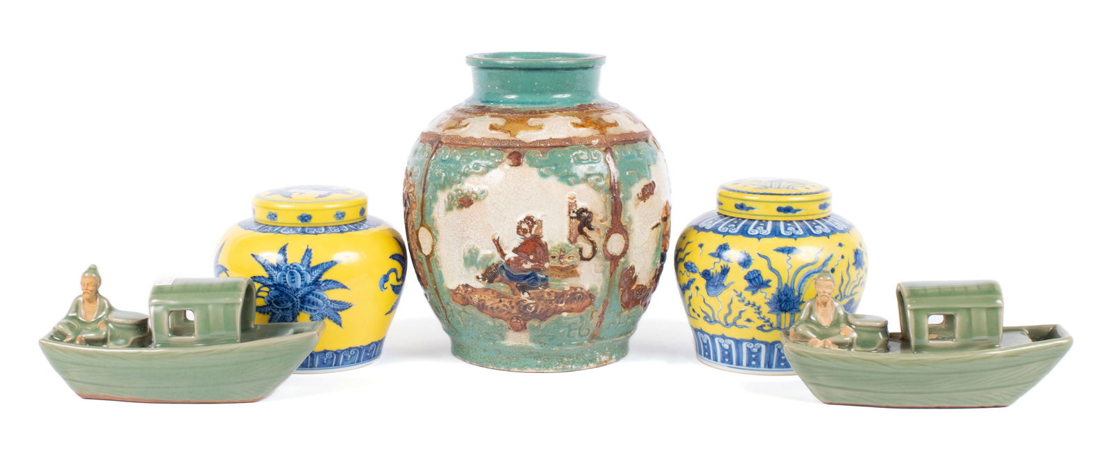 SELECTION OF CHINESE PORCELAIN VESSELS (1 of 10)