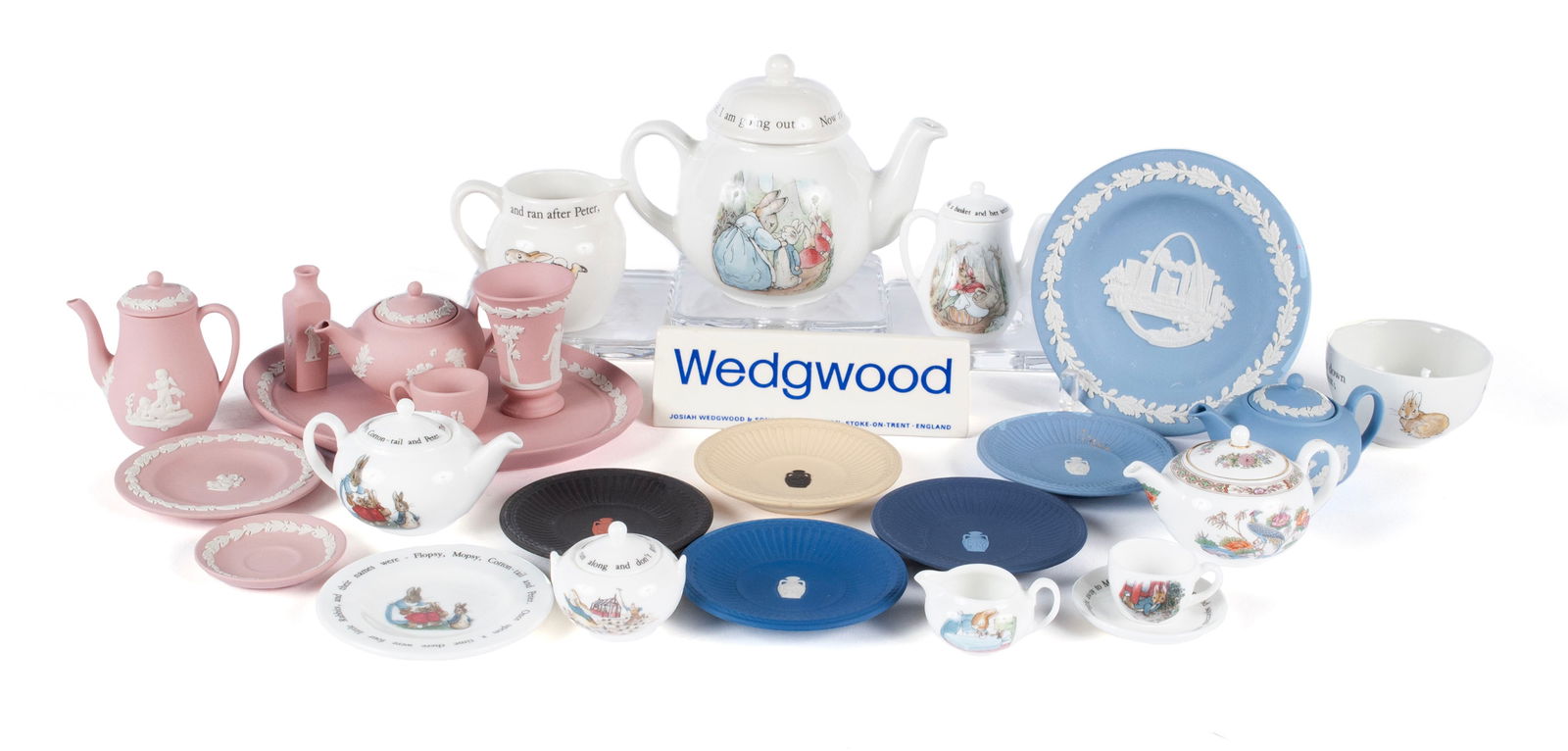 DIMINUTIVE WEDGWOOD COLLECTION (1 of 8)