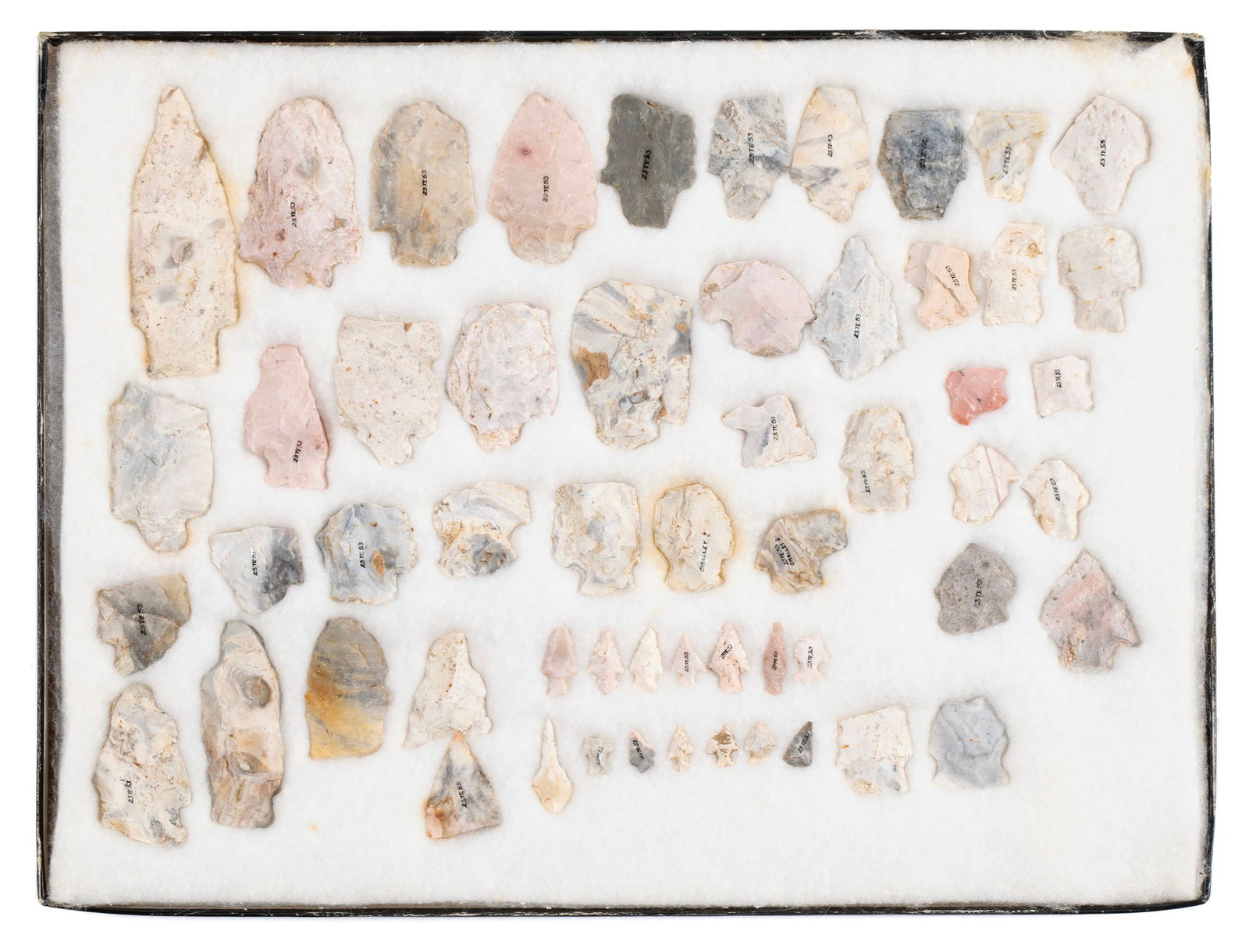 COLLECTION OF NATIVE AMERICAN POINTS AND OTHER ARTIFACTS (1 of 6)