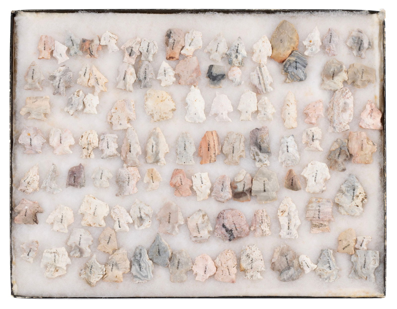 COLLECTION OF NATIVE AMERICAN POINTS AND OTHER ARTIFACTS (1 of 6)