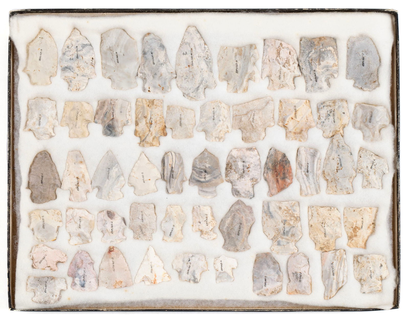 COLLECTION OF NATIVE AMERICAN POINTS AND OTHER ARTIFACTS (1 of 6)