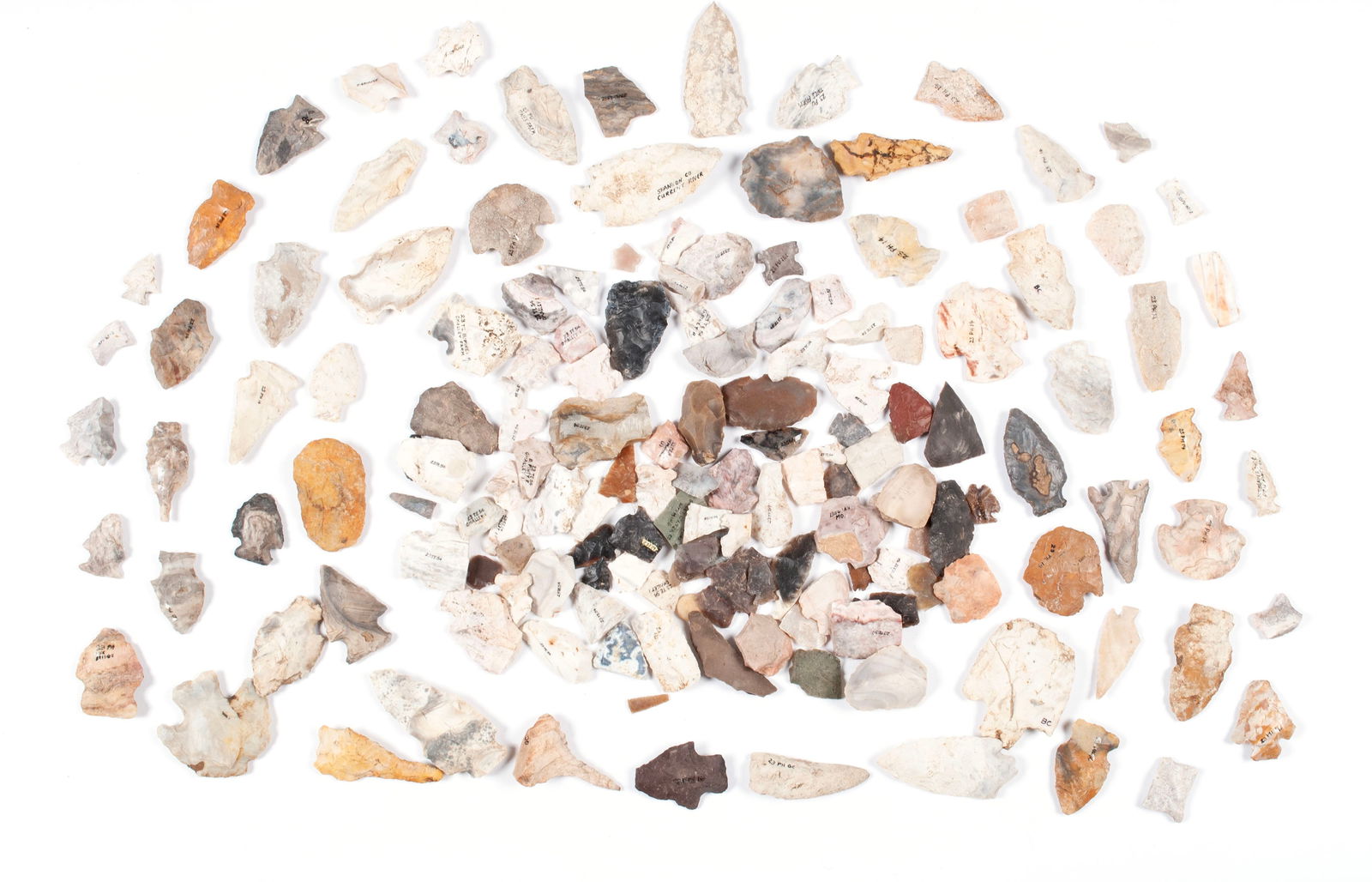 COLLECTION OF NATIVE AMERICAN POINTS AND OTHER ARTIFACTS (1 of 7)