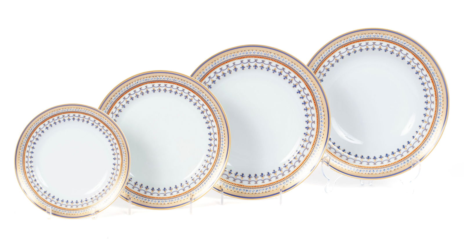 SET OF  CHINOISE BLUE  MOTTAHEDEH PLATES (1 of 8)