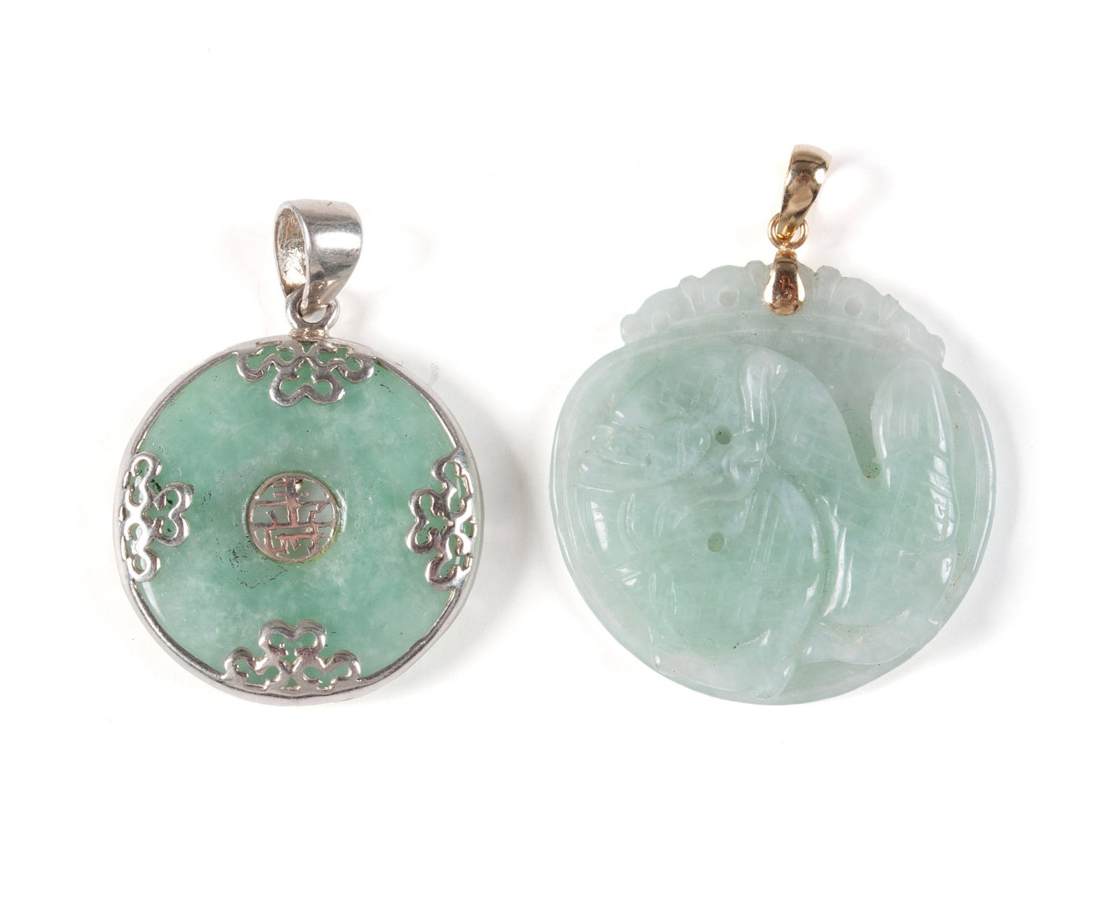PAIR OF JADE PENDANTS (1 of 9)