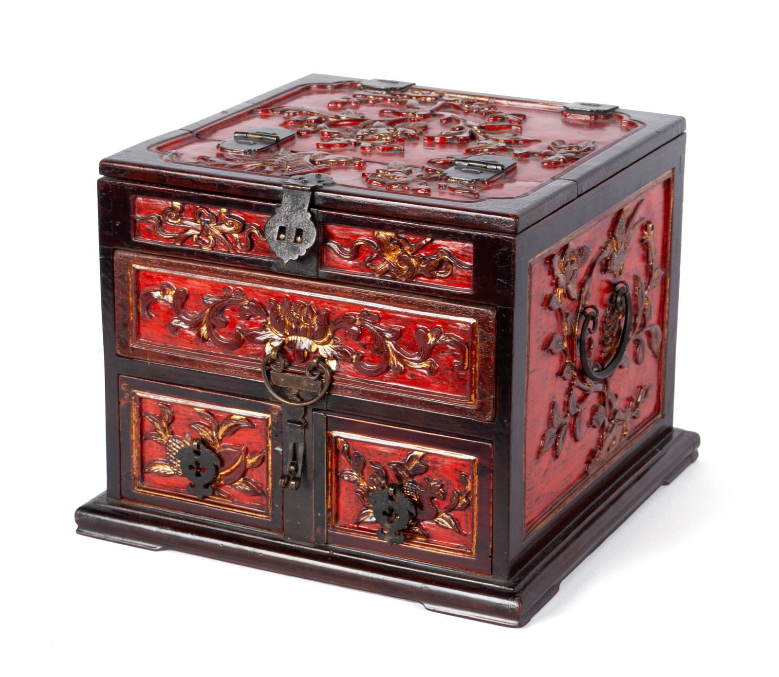 CARVED LACQUERED CHINESE JEWELRY BOX (1 of 9)