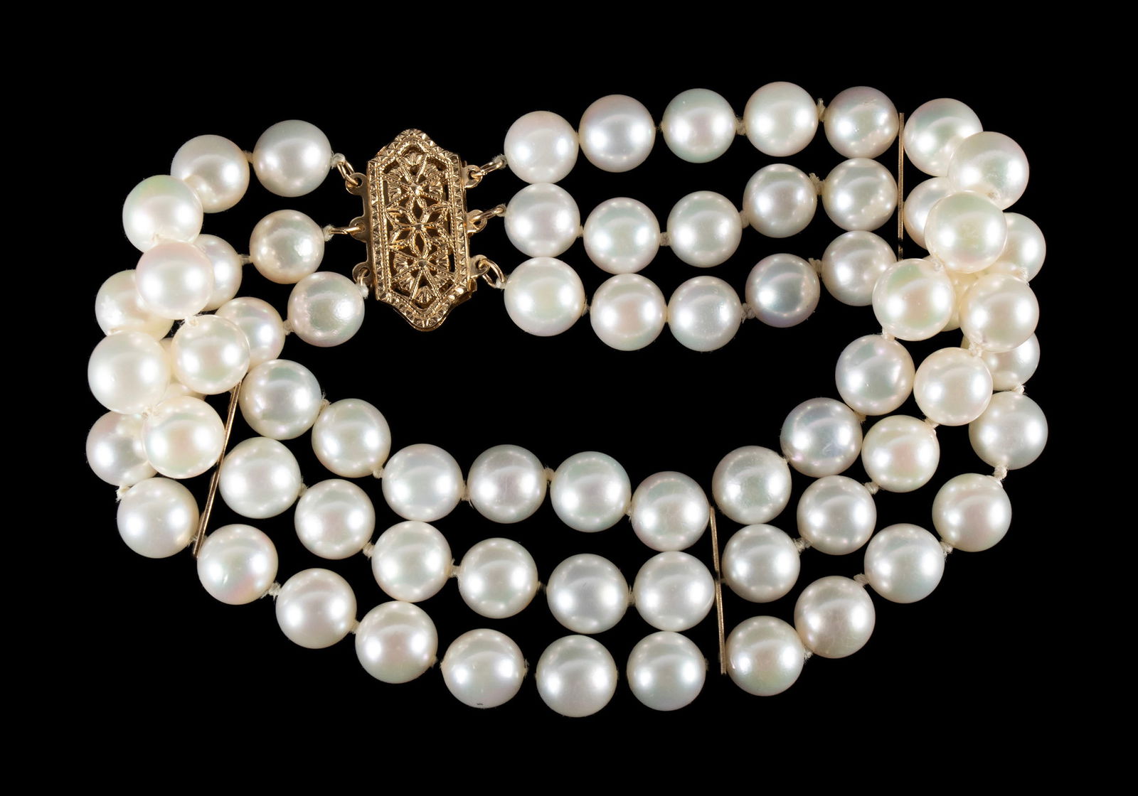 TRIPLE ROW PEARL BRACELET (1 of 6)