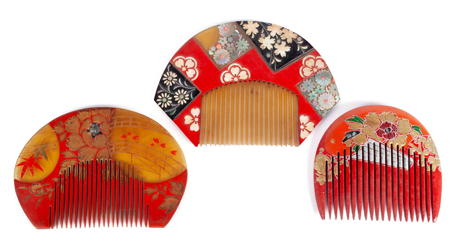 THREE JAPANESE LACQUERED KUSHI COMBS (1 of 4)
