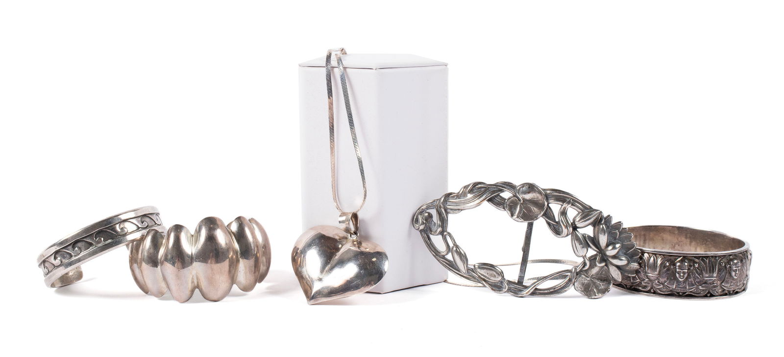 SELECTION OF SILVER JEWELRY (1 of 12)