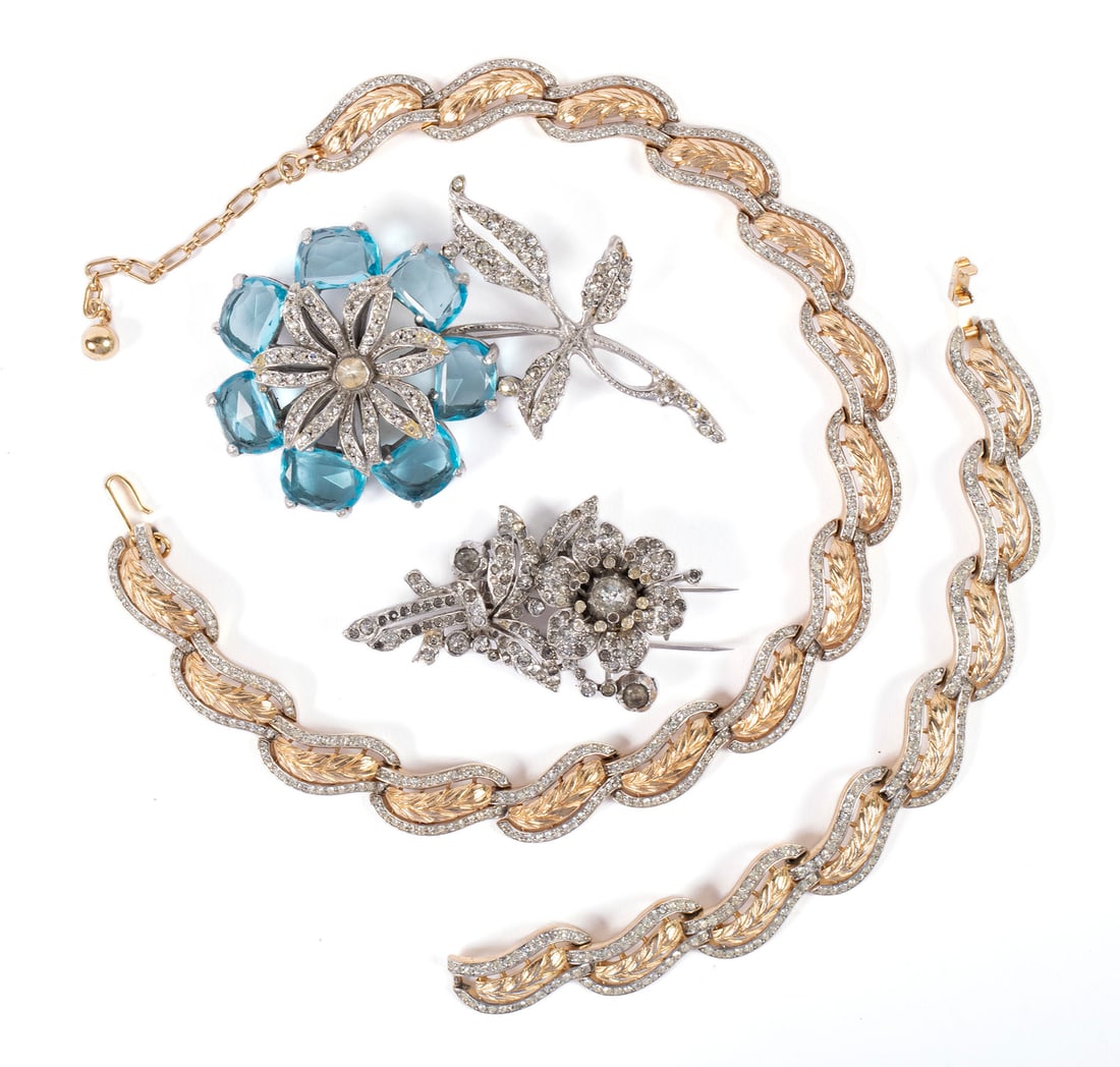 EARLY VINTAGE TRIFARI AND REINAD COSTUME JEWELRY (1 of 10)