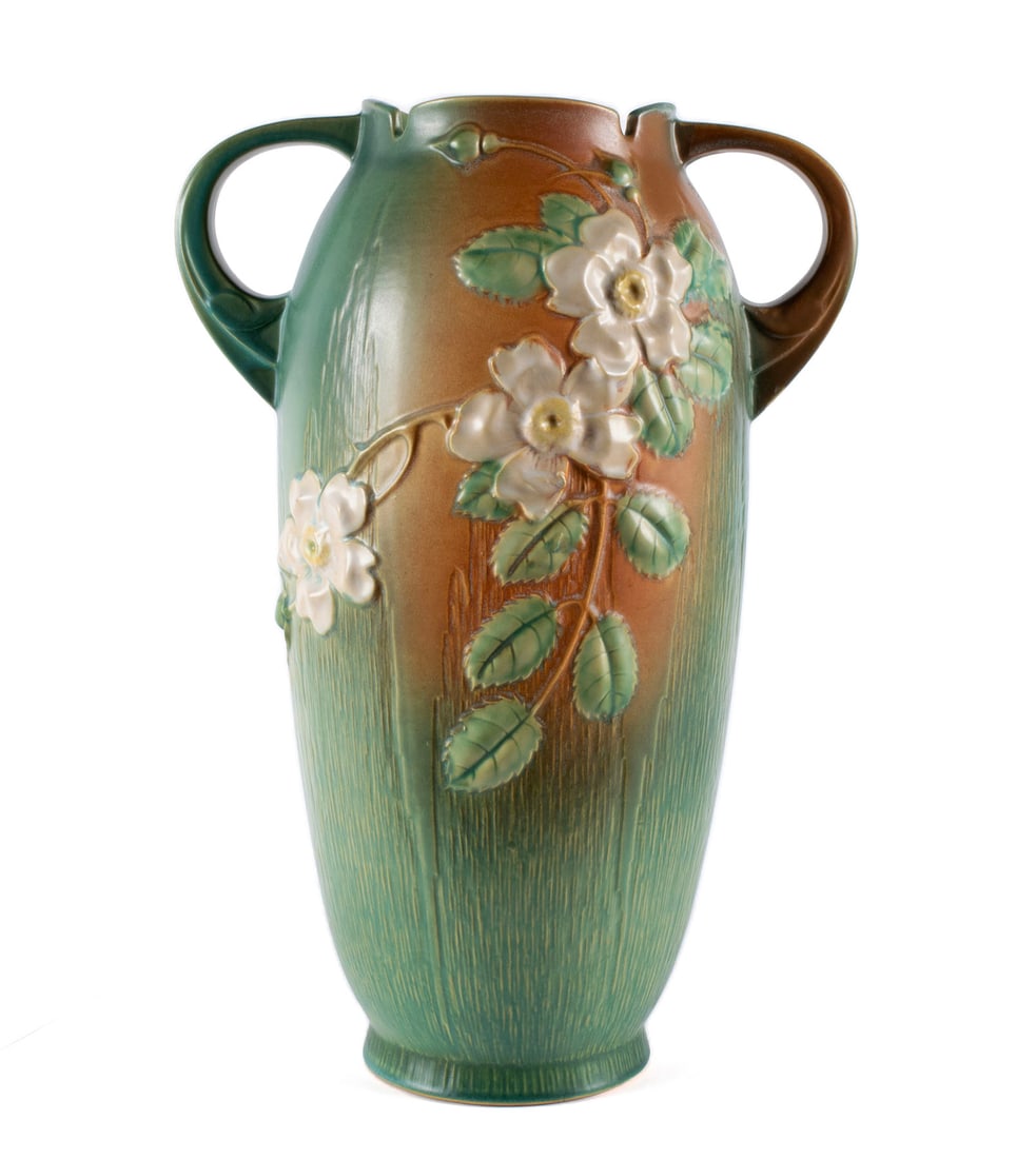 ROSEVILLE WHITE ROSE VASE (1 of 13)