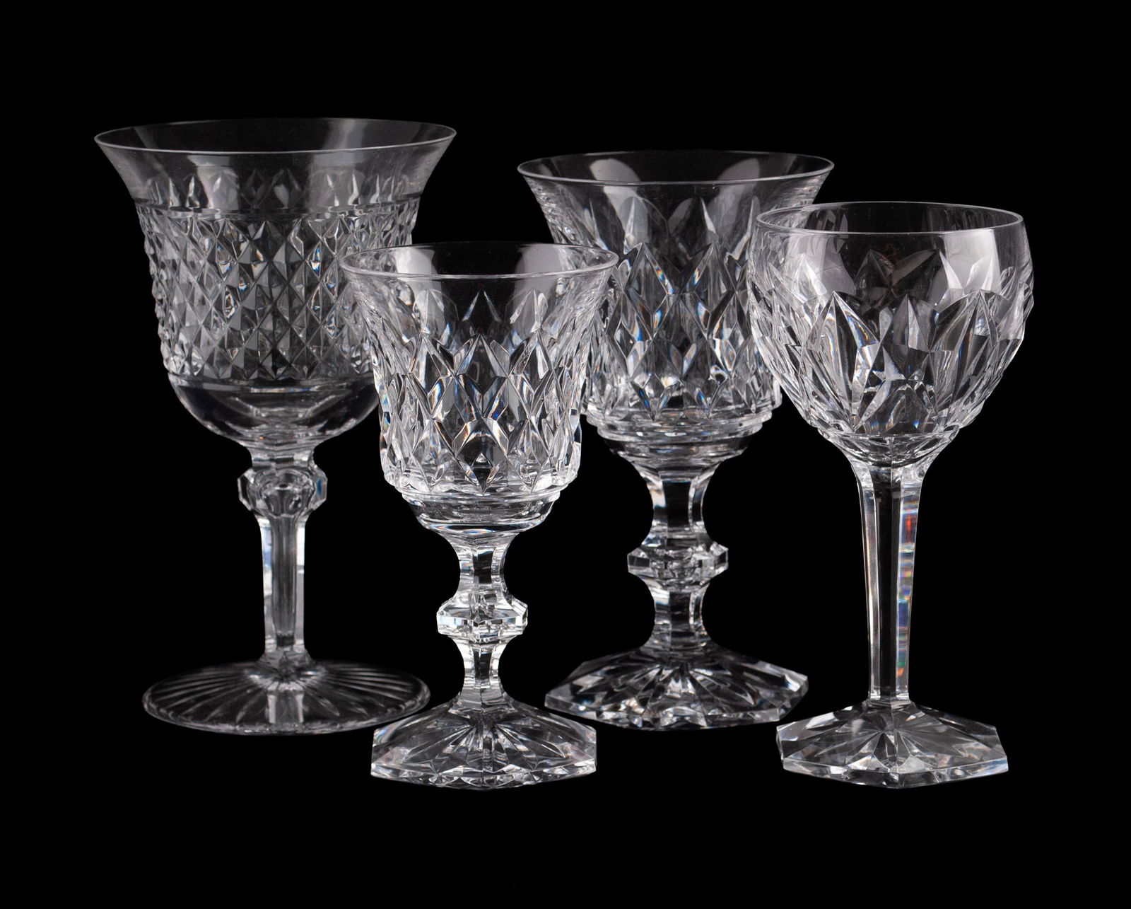 COLLECTION OF VAL ST LAMBERT STEMWARE (29): COLLECTION OF VAL ST LAMBERT STEMWARE (29)20th century. Including four (4) water goblets and ten (10) red wine goblets in the Metternich Fantaisie pattern, six (6) water goblets in the Siebel Fantaisi