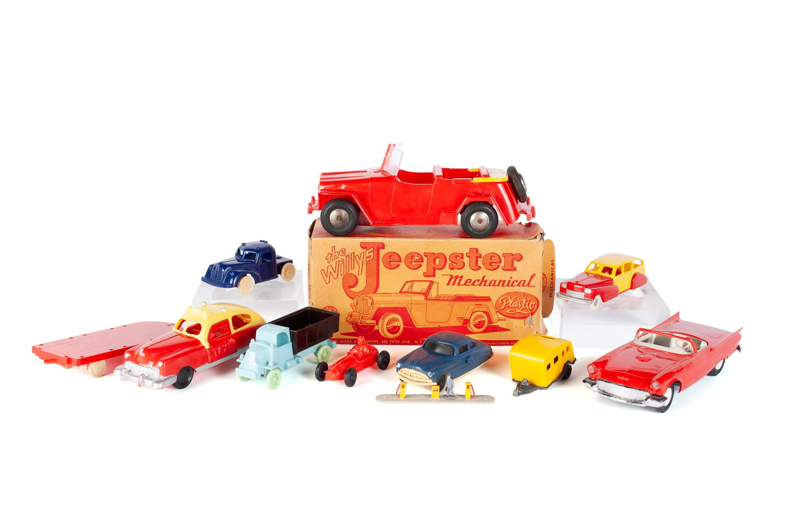 NINE VINTAGE PLASTIC TOY VEHICLES (1 of 9)