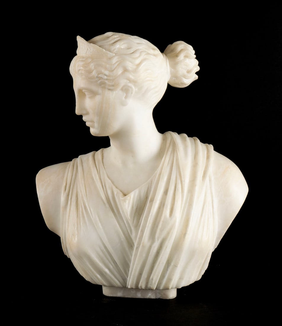 MARBLE BUST OF A ROMAN WOMAN (1 of 10)