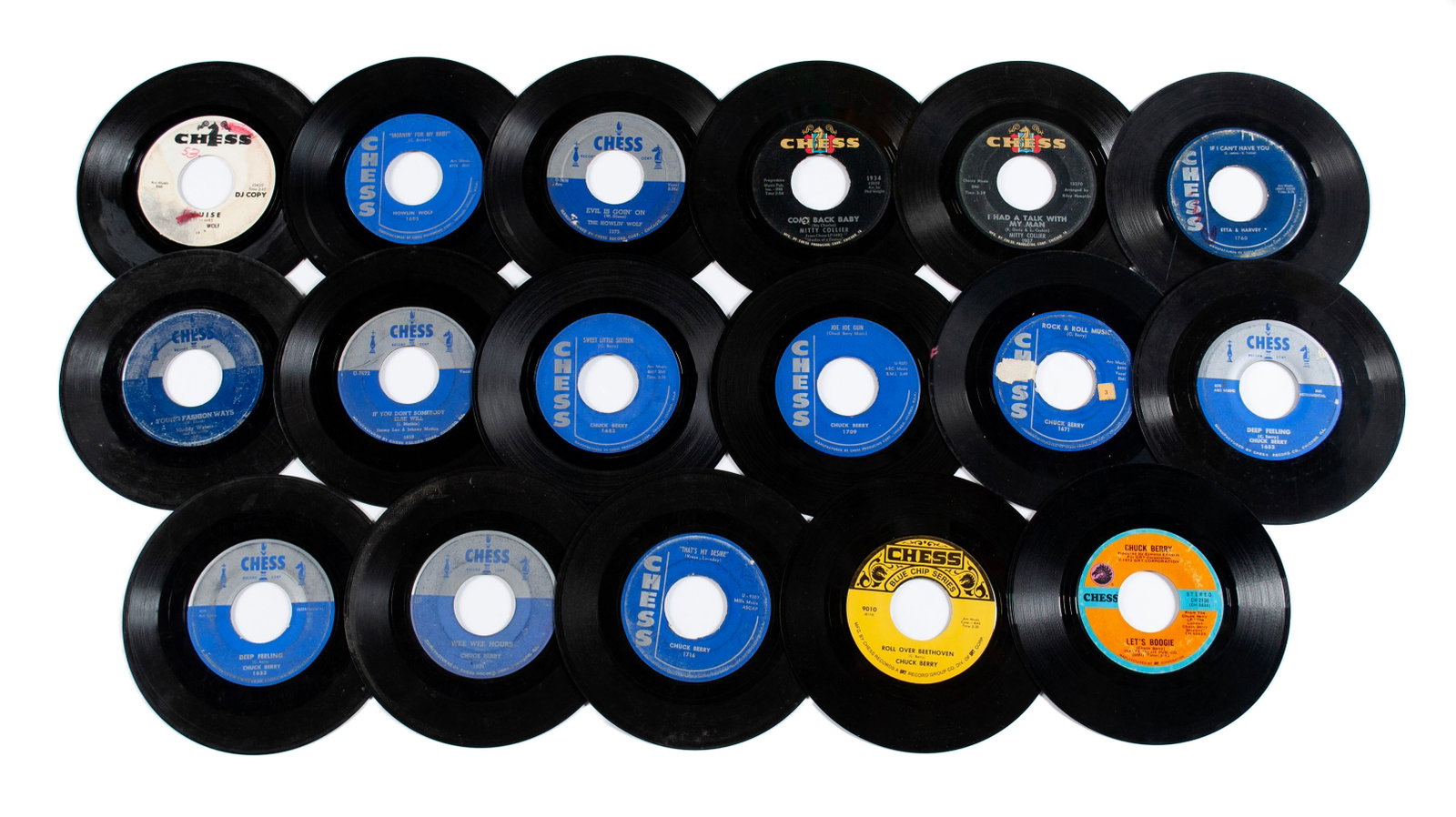 SEVENTEEN BLUES 45RPM RECORDS FEAT CHUCK BERRY: SEVENTEEN BLUES 45RPM RECORDS FEAT CHUCK BERRY Killing Floor/Cruise, by Howlin' Wolf, Chess, 13418, DJ Copy Moanin' for my Baby/ I didn't Know, by Howlin' Wolf, Chess, 1695, 8774 Evil is Goin' On/ Bab