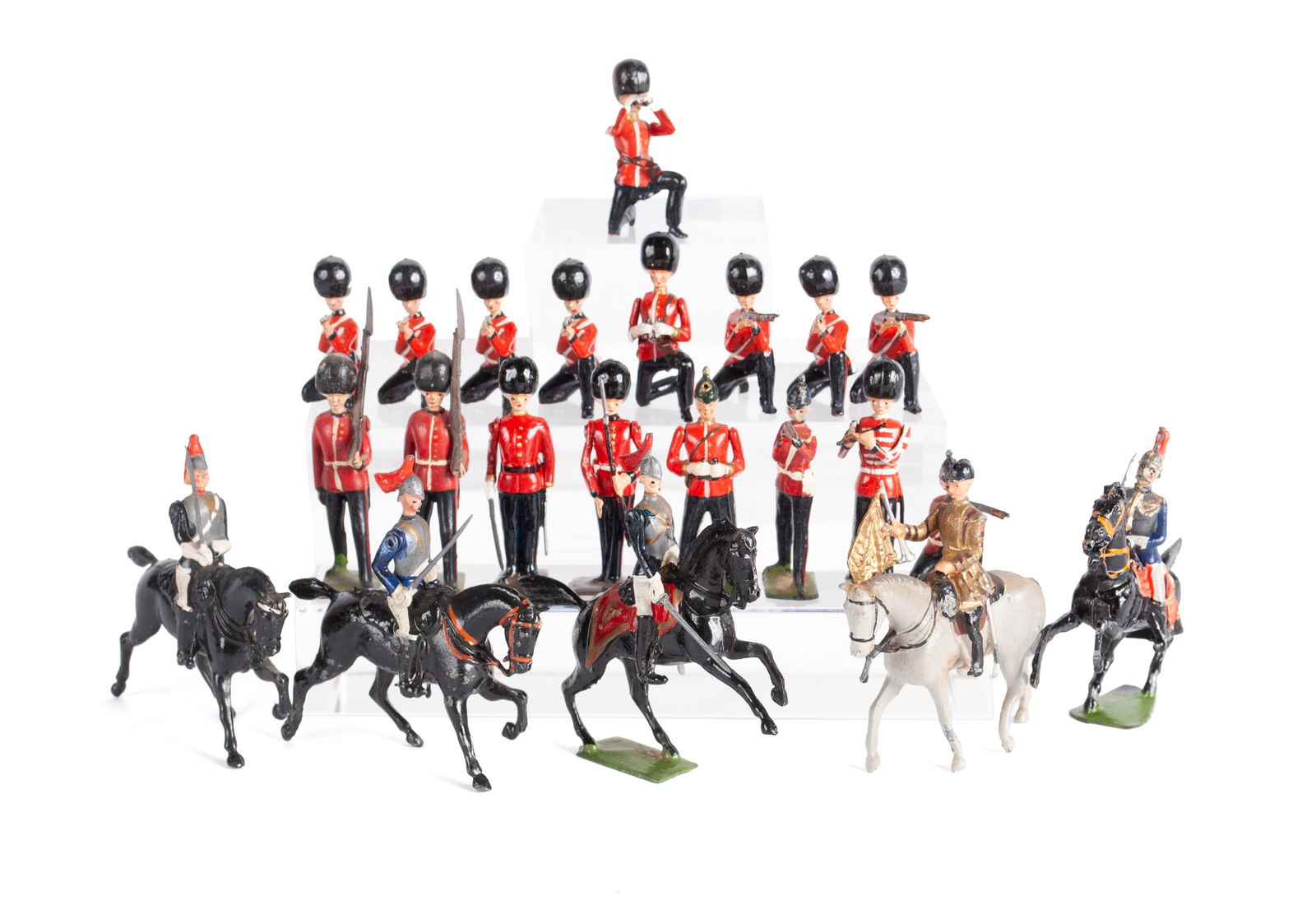 COLLECTION OF BRITAINS LEAD ROYAL GUARD TOY SOLDIERS (1 of 7)